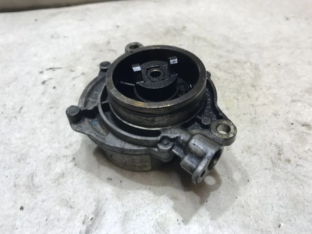 Насос вакуумный BMW X5 E53 E60 M57