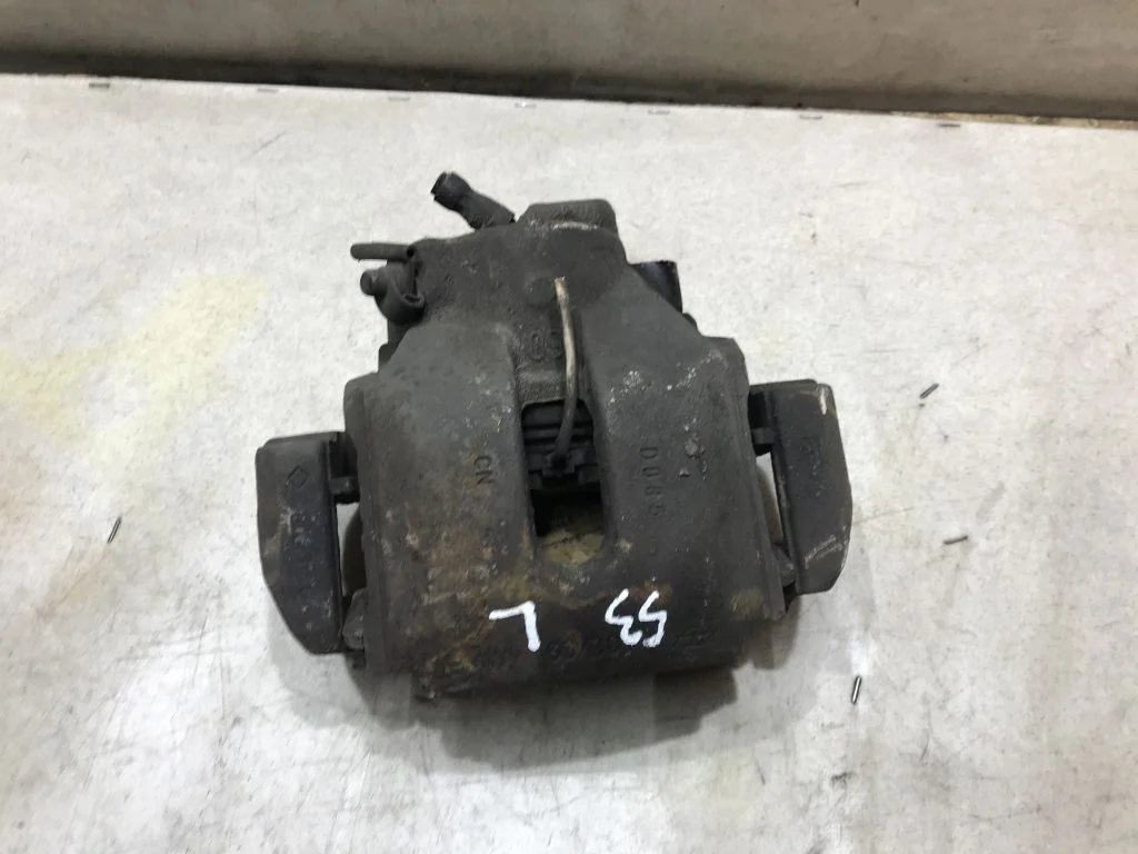 34111163303  Суппорт передний левый BMW X5 E53