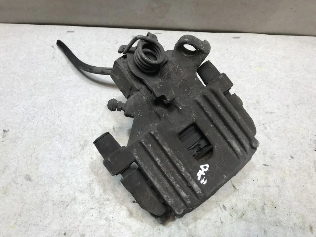 34216776788 Суппорт тормозной правый BMW X5 E70