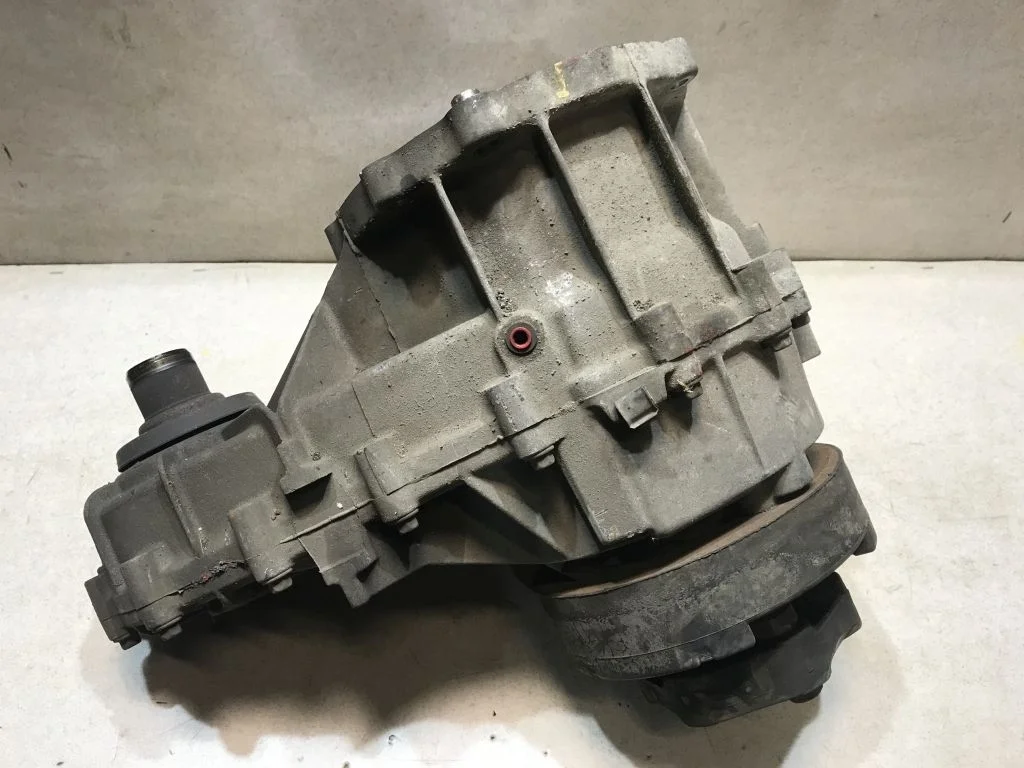 Раздатка BMW E53 NV 125  P1229654  27107504568