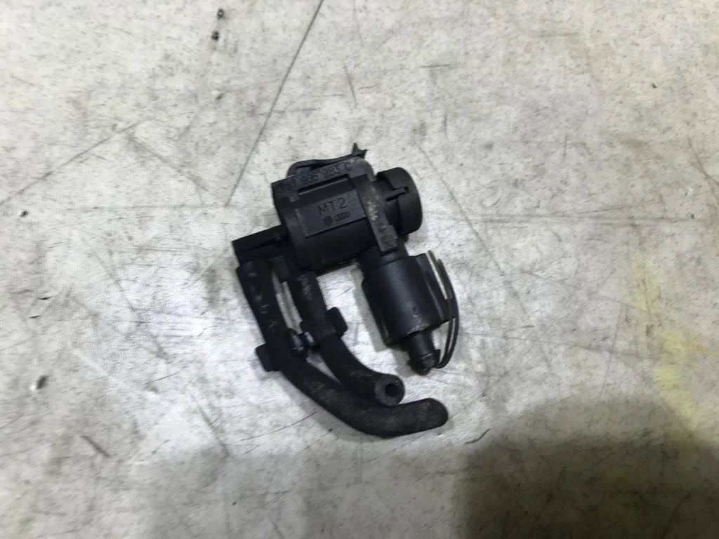 Клапан управления турбиной VW Touareg 1J0906283C