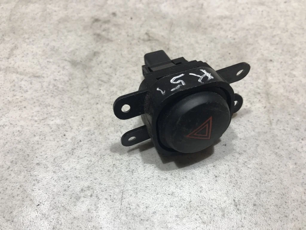 25290EA000 Кнопка аварийки Nissan Pathfinder R51