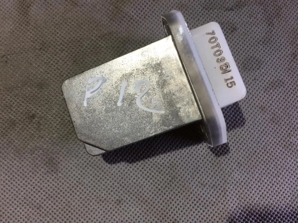 2722670T03 Резистор отопителя Nissan Primera P12