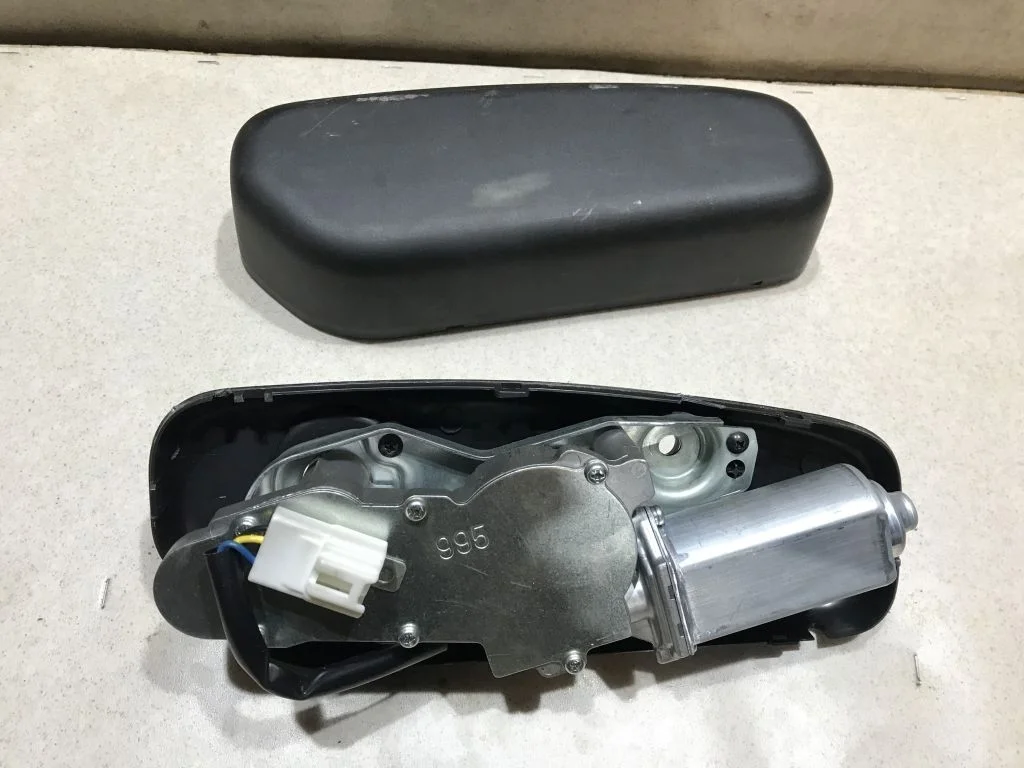 Моторчик очистителя задний Nissan Pathfinder R51