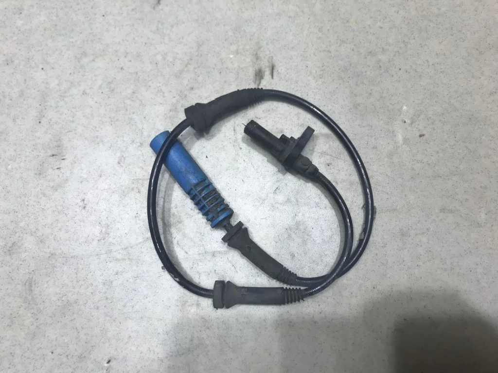 34526771702 Датчик ABS передний BMW E60