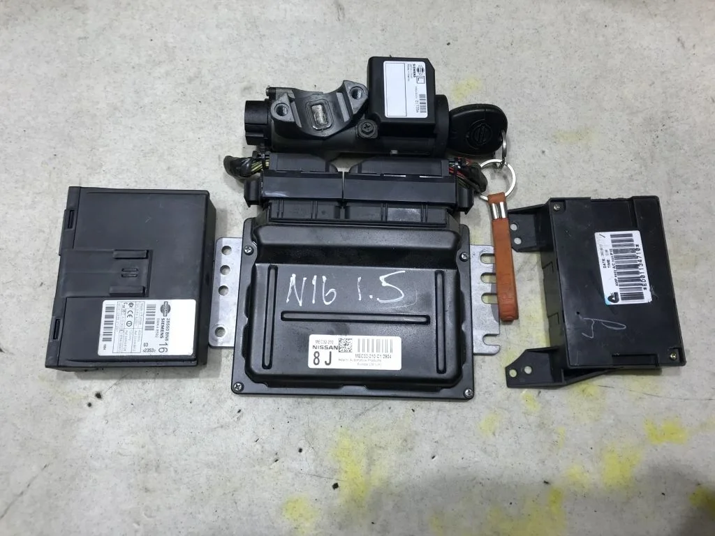 MEC32210 Блок управления ЭБУ Nissan Almera N16