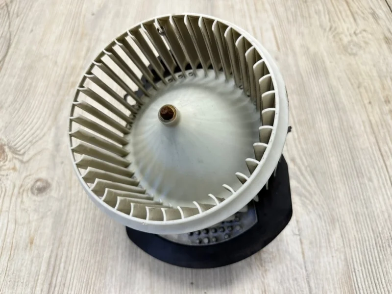 Вентилятор отопителя салона VW Touareg 2 2010-2018 7P