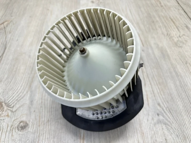 Вентилятор отопителя салона VW Touareg 2 2010-2018 7P