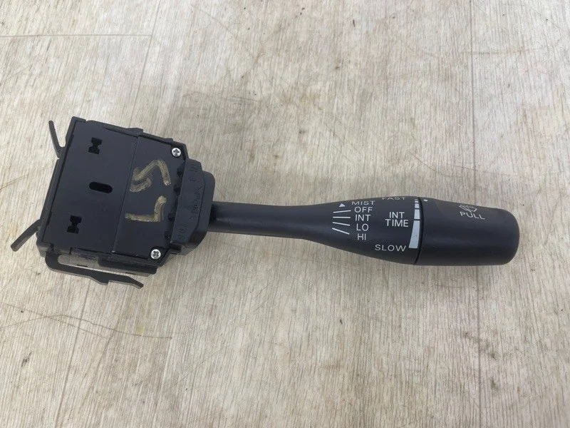 Подрулевой переключатель MITSUBISHI LANCER 9 2000 2001 2002 2003 2004 2005 2006 2007 2008 2009 2010 2011 8612A002 CS1A 4G13, правый