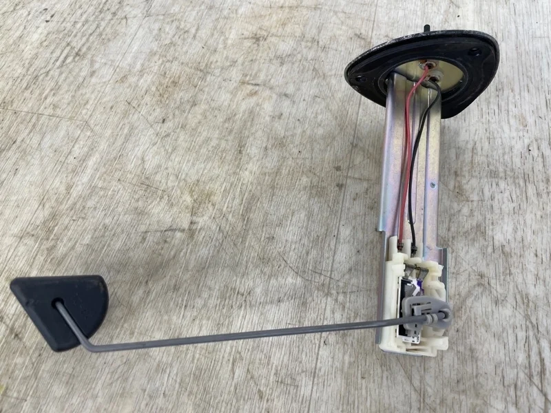 ДАТЧИК УРОВНЯ ТОПЛИВА Mitsubishi Outlander Xl 2006 2007 2008 2009 2010 2011 2012 1718A051 CW1W 4B11