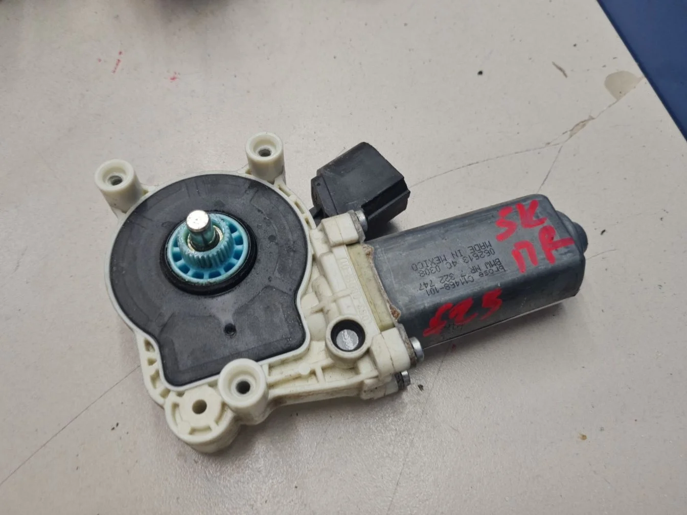 Моторчик стеклоподъёмника передний левый для BMW X5 F15 2013-2018