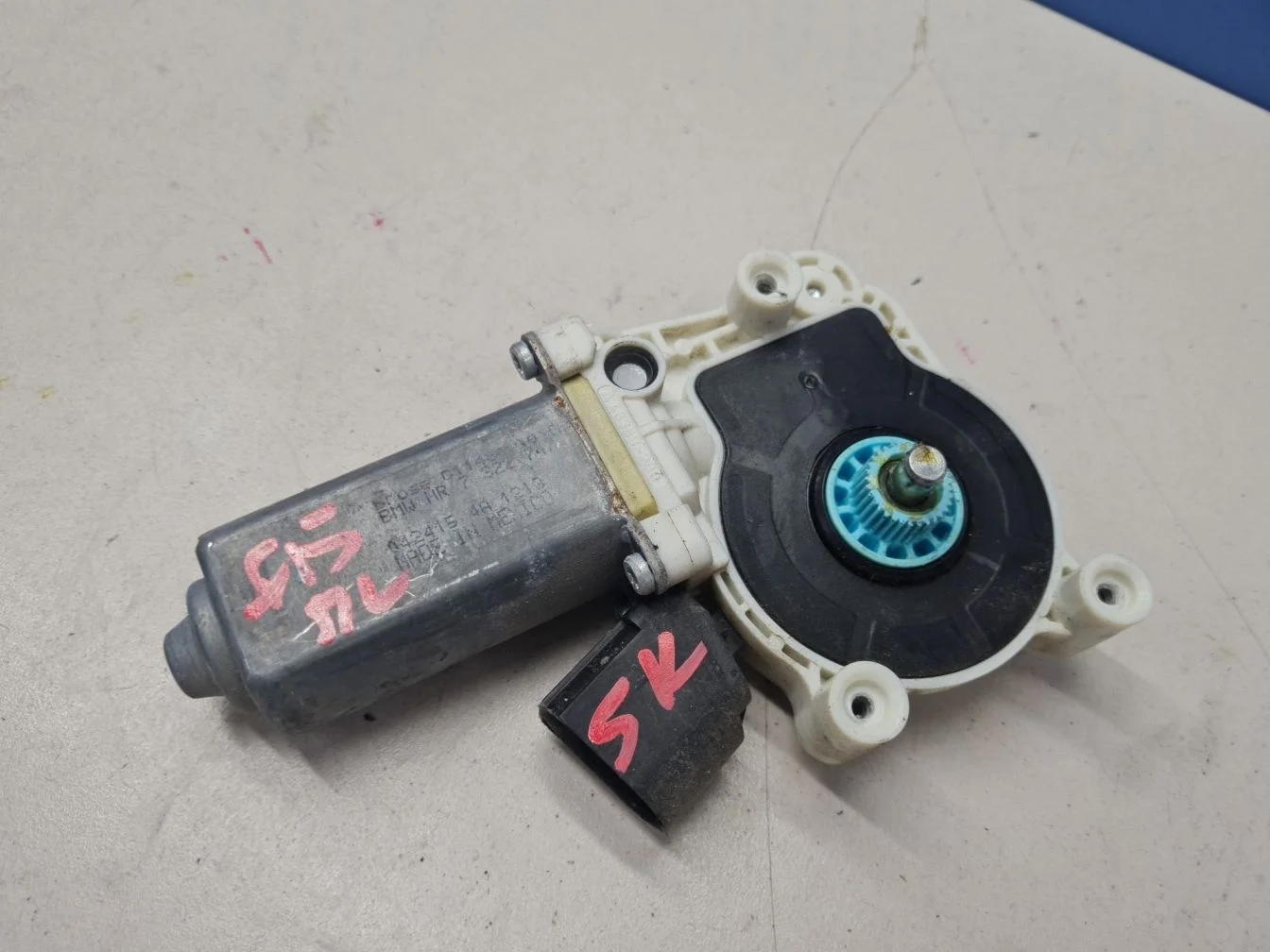 Моторчик стеклоподъёмника передний левый для BMW X5 F15 2013-2018