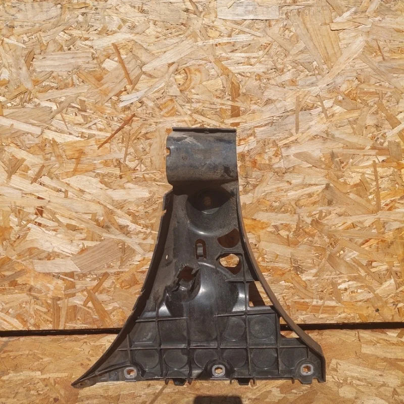 Кронштейн крепления бампера BMW E60