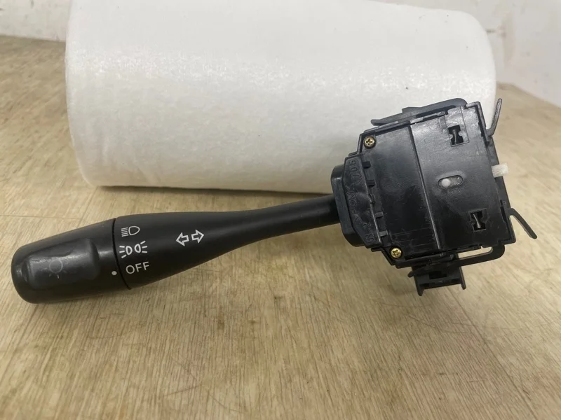 Переключатель света MITSUBISHI OUTLANDER 1 2004 8614A001 CU5W 4G69, левый