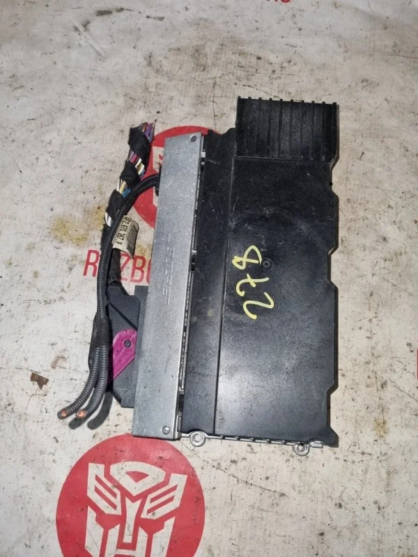 Усилитель звука Audi A6 2007 4F2