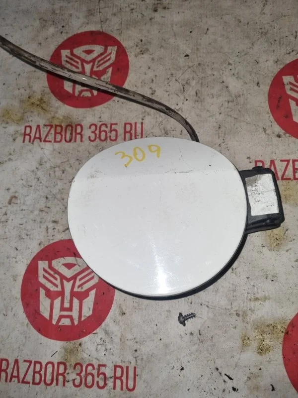 Лючок бензобака Volkswagen Tiguan 2010 5N1