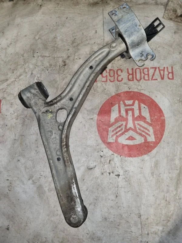 Рычаг подвески Mercedes-Benz CLA-Class 2014 X117