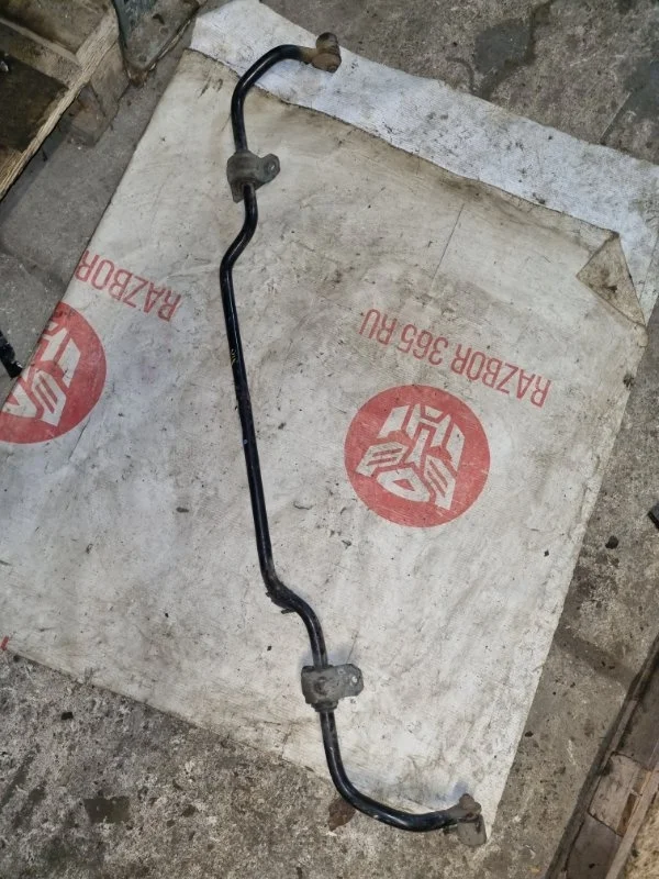 Стабилизатор Volkswagen Jetta 2009 1K5