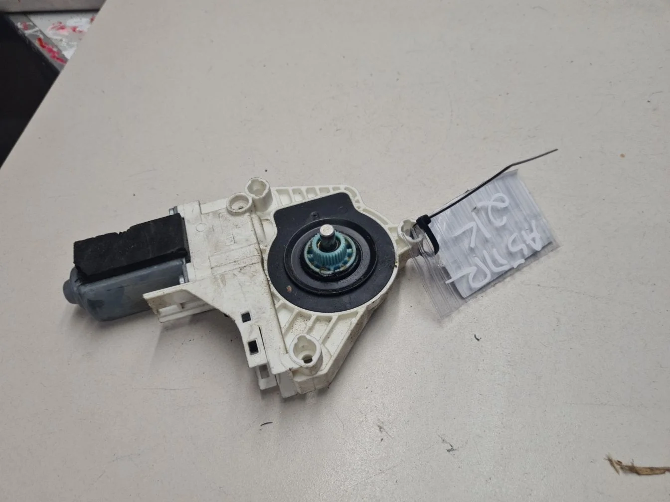 Моторчик стеклоподъёмника передний правый для Audi A5 S5 8T Coupe Sportback 2008-2016