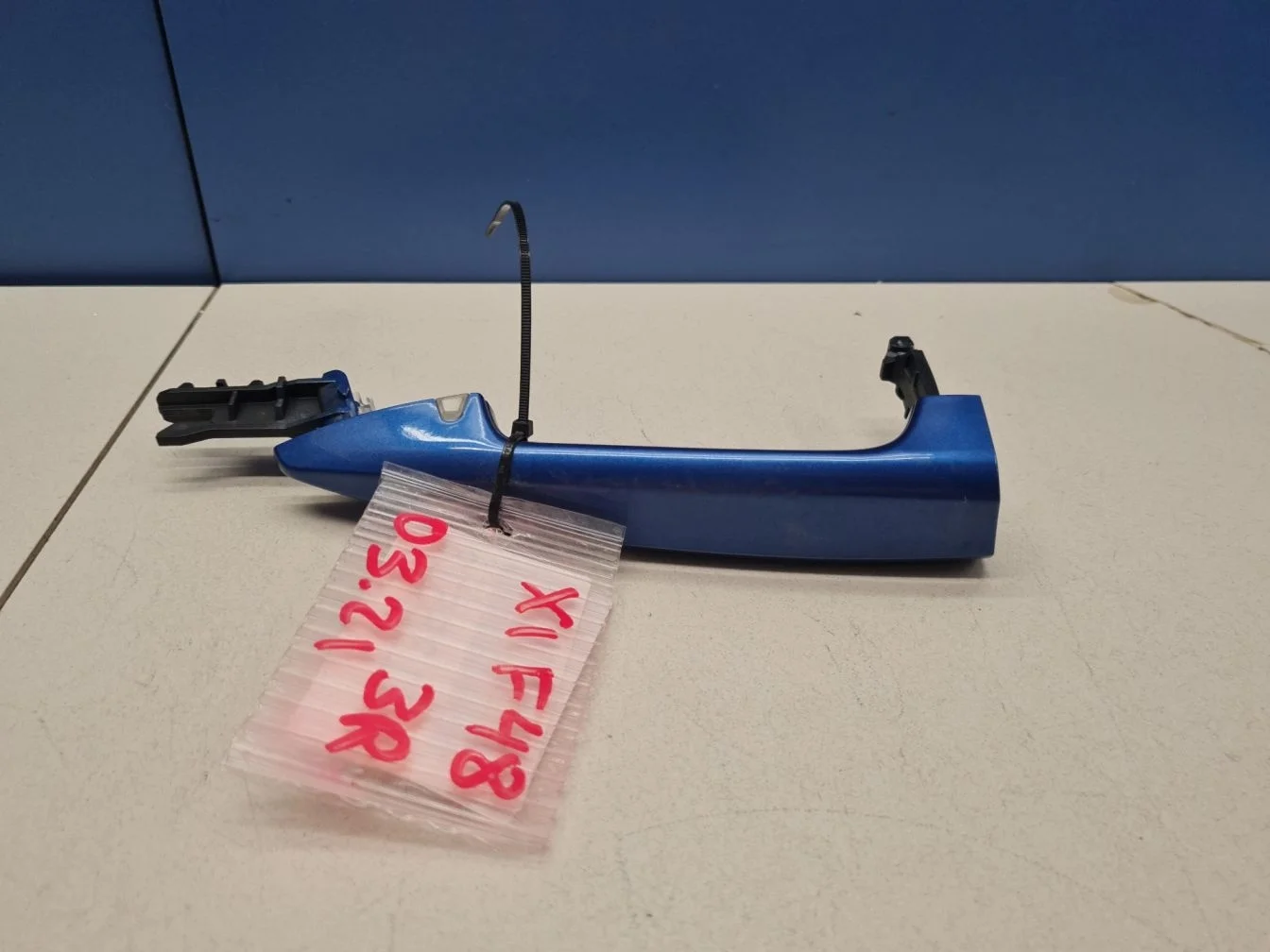 Ручка двери нaружная задняя правая для BMW X1 F48 2015-2023