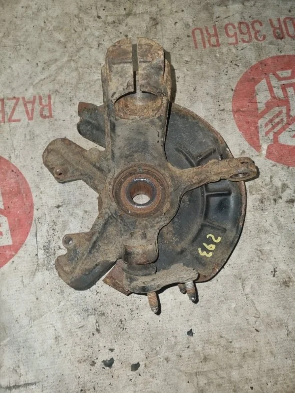 Кулак Volkswagen Polo 2012 6R1