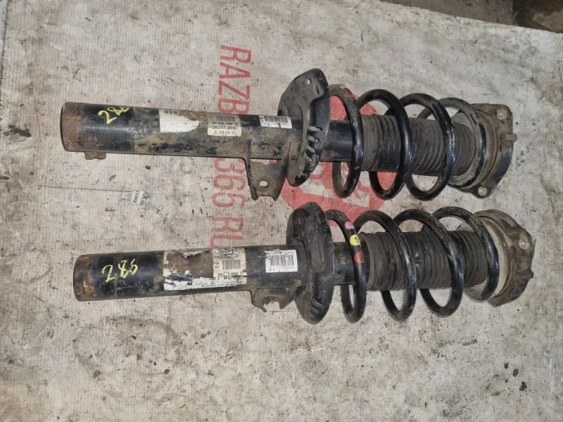 Амортизатор Volkswagen Touran 2009 1T2