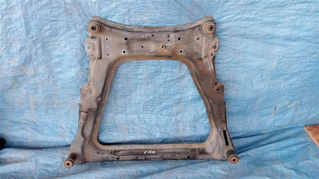 Б.у. балка под двс NISSAN JUKE F15E NISSAN JUKE F15E