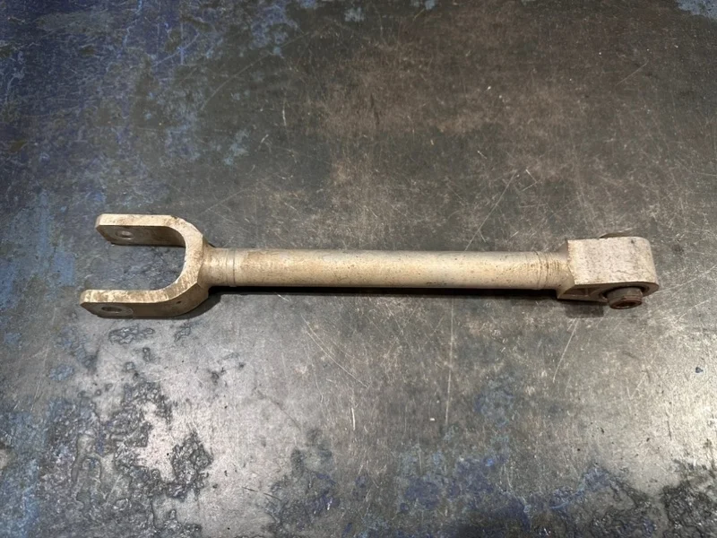 Штанга Infiniti Q50 V37