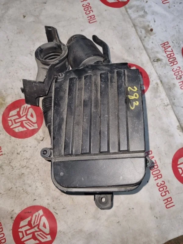 Корпус воздушного фильтра Volkswagen Passat 2012 365