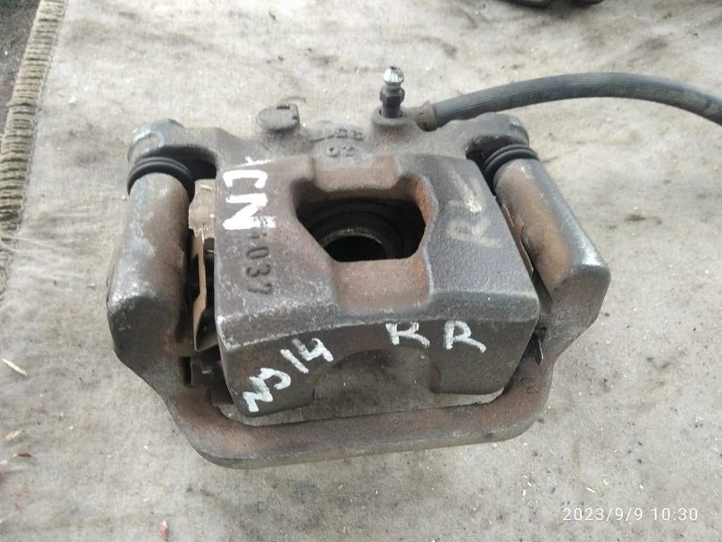 Б.у. суппорт NISSAN QASHQAI J10 NISSAN QASHQAI J10