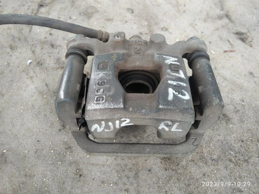 Б.у. суппорт NISSAN QASHQAI J10 NISSAN QASHQAI J10