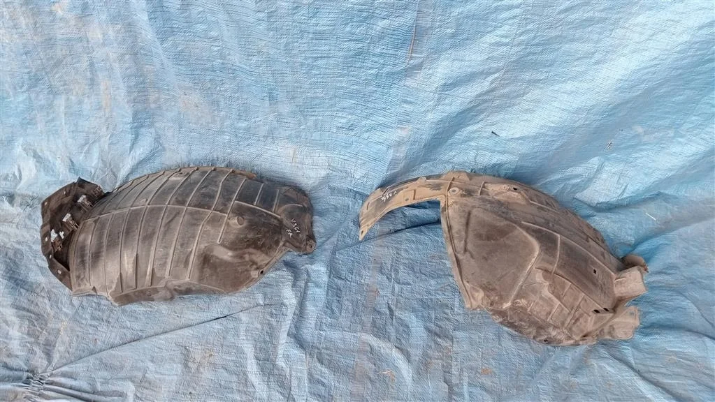 Б.у. подкрылок NISSAN SKYLINE V36 NISSAN SKYLINE V36