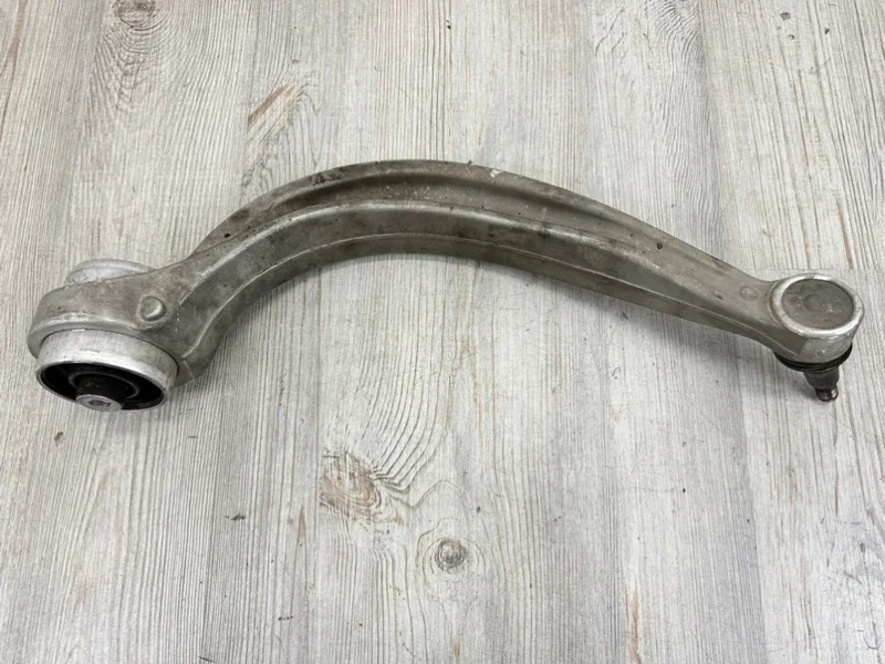 Рычаг подвески направляющий Audi Q7 2015- 4M