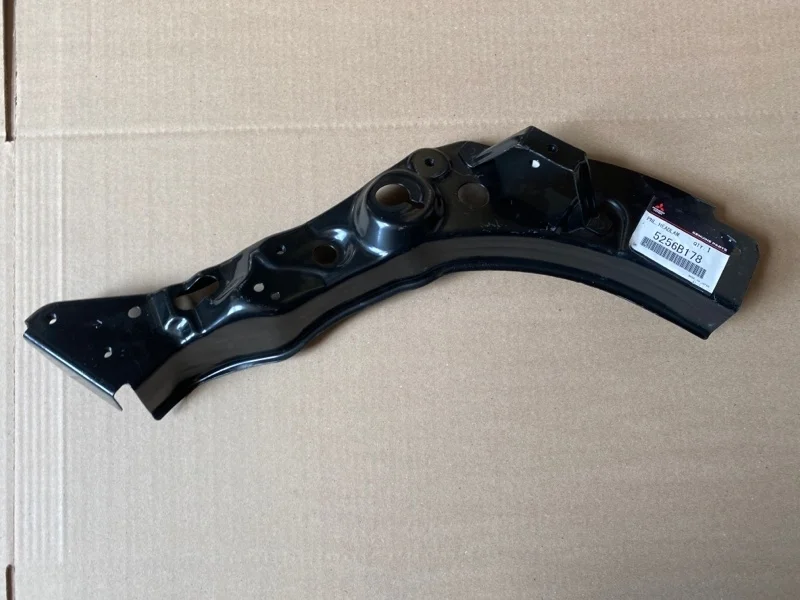 СУППОРТ ФАРЫ MITSUBISHI ASX 2010 2011 2012 2013 2014 2015 2016 2017 2018 2019 2020 5256B178 GA1W 4B10, правый