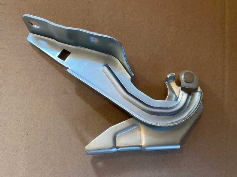 Петля капота MITSUBISHI OUTLANDER 3 2006 2007 2008 2009 2010 2011 2012 MB21047AR CW1W 4B10, передняя правая