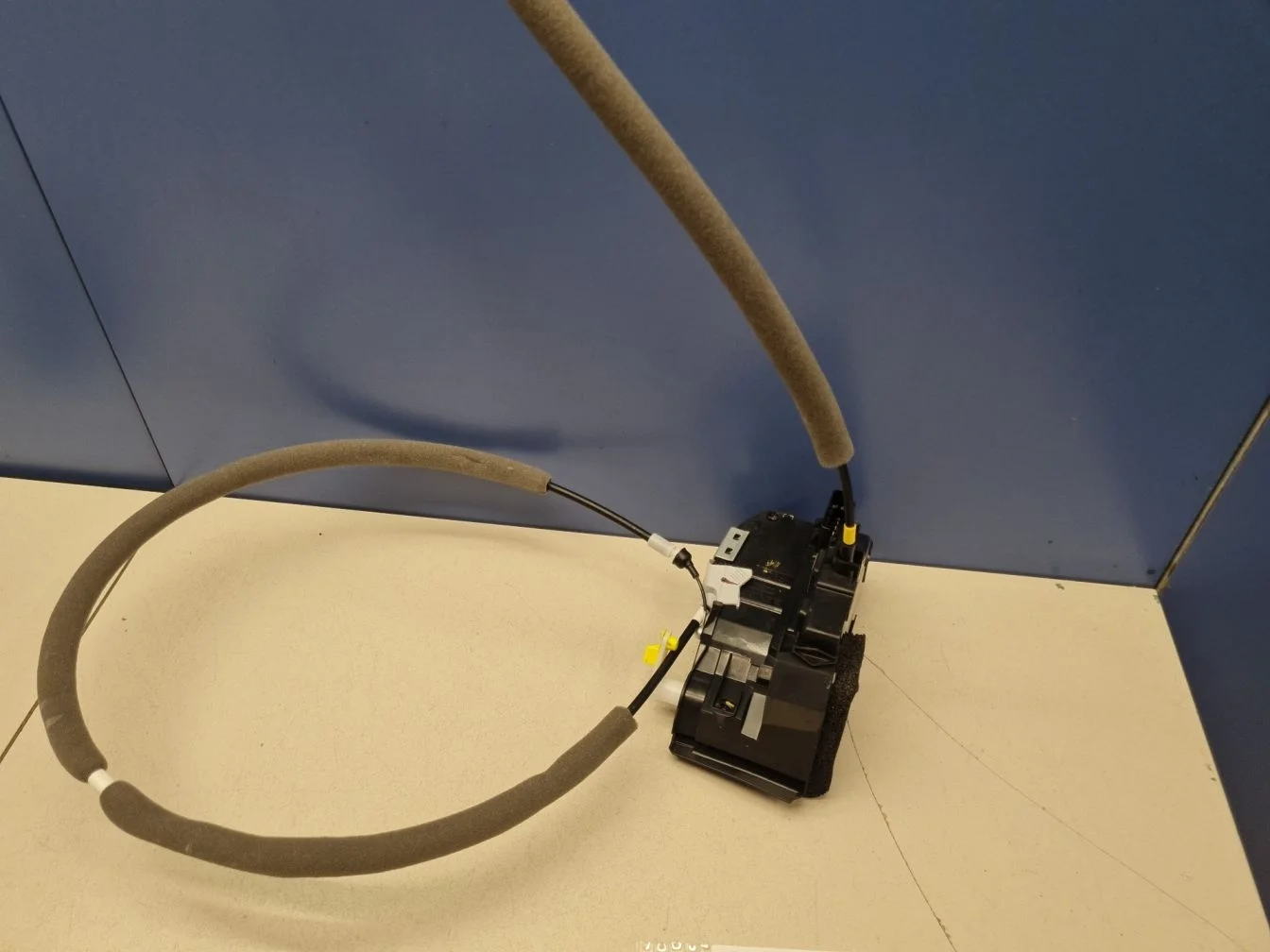 Замок двери передней левой для Nissan Qashqai J11E 2014-