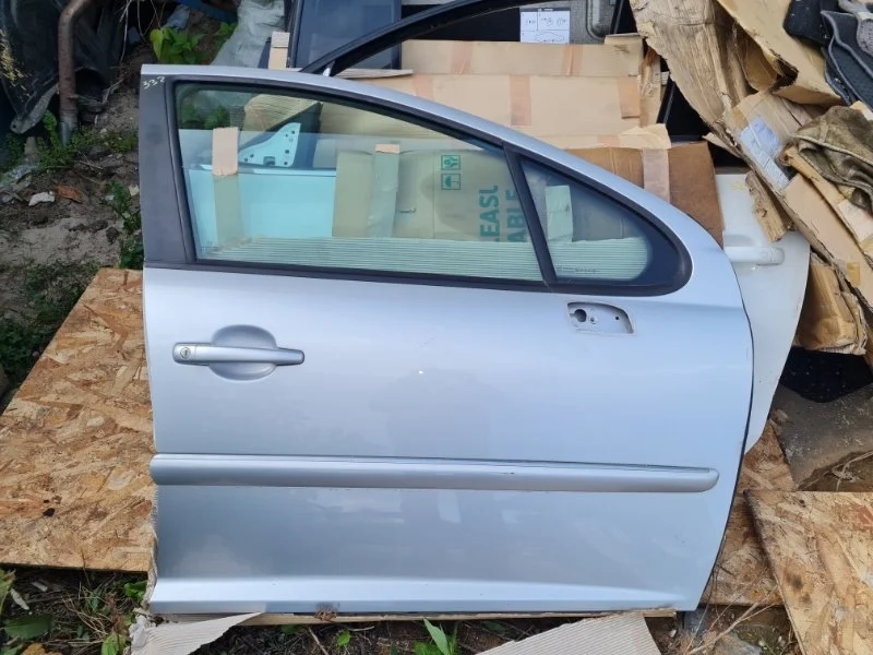 Дверь Peugeot 207 2011 WK