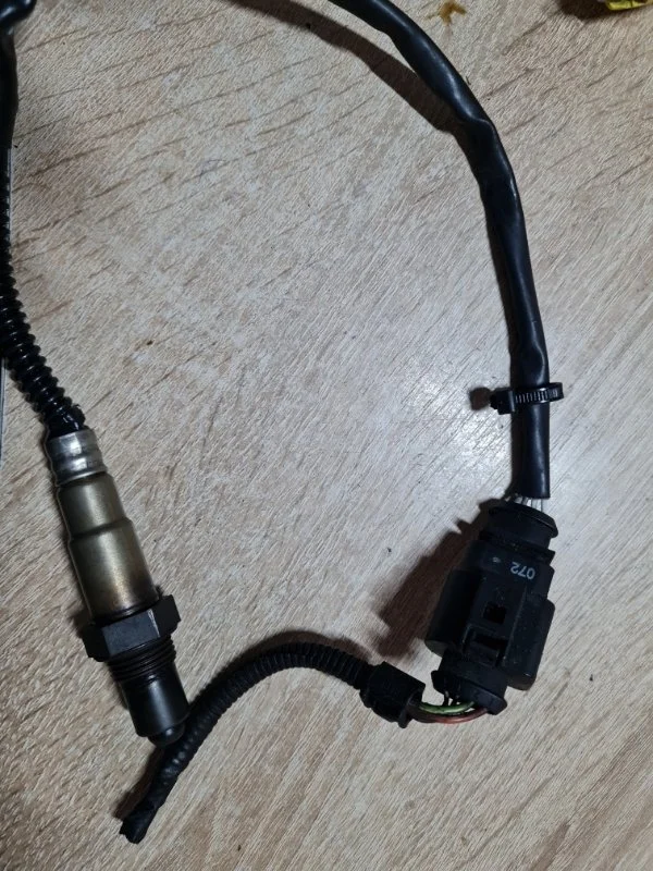 Датчик кислорода Volkswagen Touareg 2009 7L7