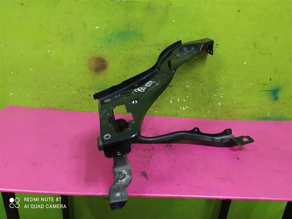 Рамка фары панель левая MB W212 A2126200191