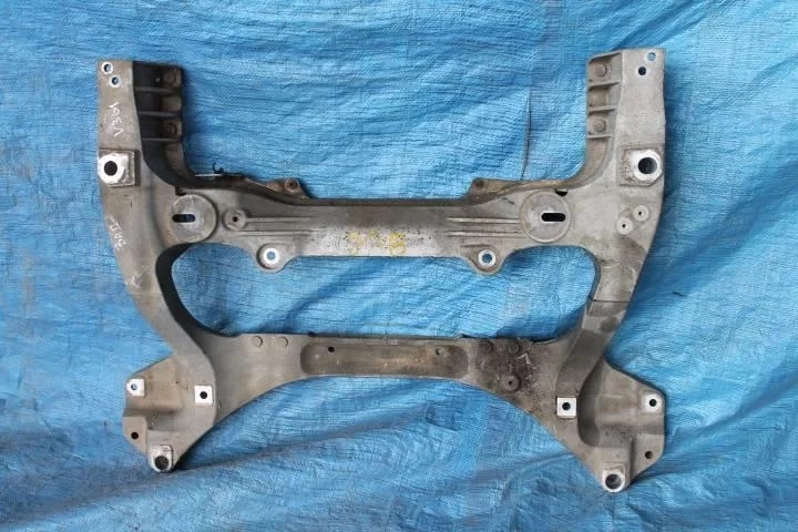 Б.у. балка под двс NISSAN SKYLINE V36 NISSAN SKYLINE V36