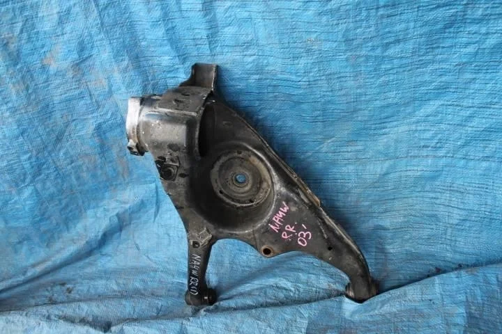 Б.у. рычаг MITSUBISHI GRANDIS NA4W MITSUBISHI GRANDIS NA4W