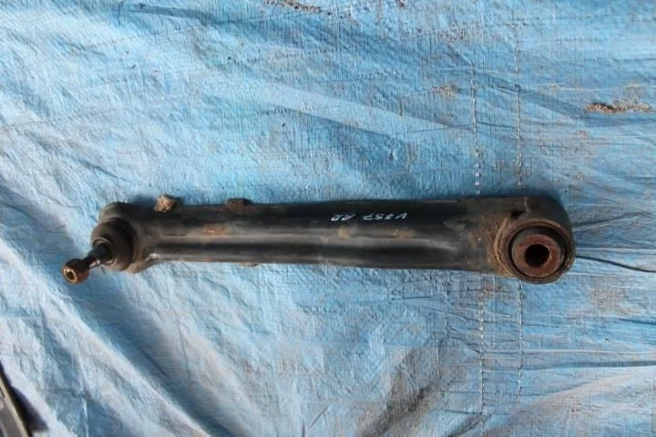 Б.у. рычаг поперечный MITSUBISHI PAJERO V75W MITSUBISHI PAJERO V75W