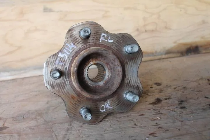 Б.у. ступица NISSAN X-TRAIL T31 NISSAN X-TRAIL T31