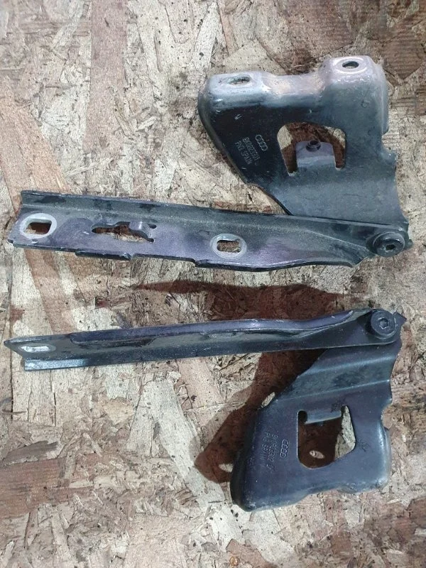 Петля капота Audi A4 2007-2011 B8 универсал