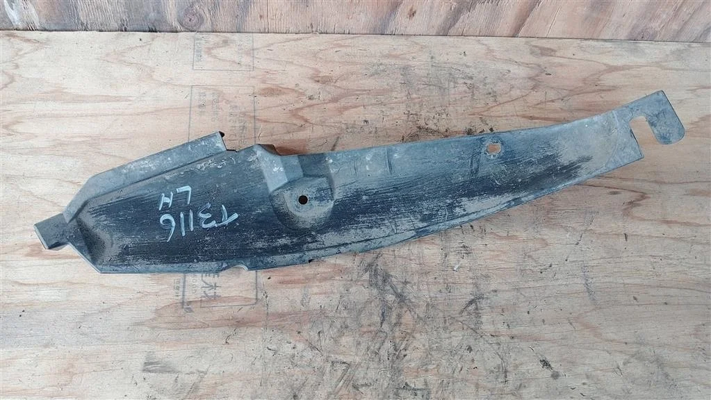 Б.у. пыльник бампера NISSAN X-TRAIL T31 NISSAN X-TRAIL T31