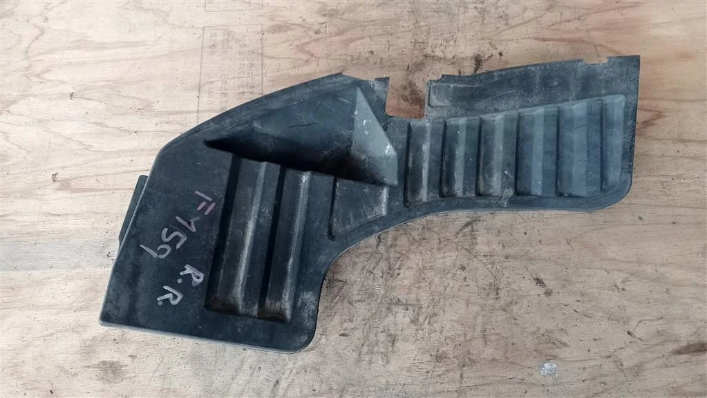 Б.у. пыльник бампера NISSAN JUKE F15E NISSAN JUKE F15E