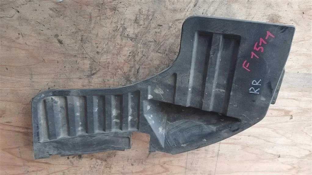 Б.у. пыльник бампера NISSAN JUKE F15E NISSAN JUKE F15E