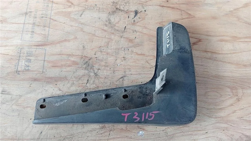 Б.у. брызговик NISSAN X-TRAIL T31 NISSAN X-TRAIL T31