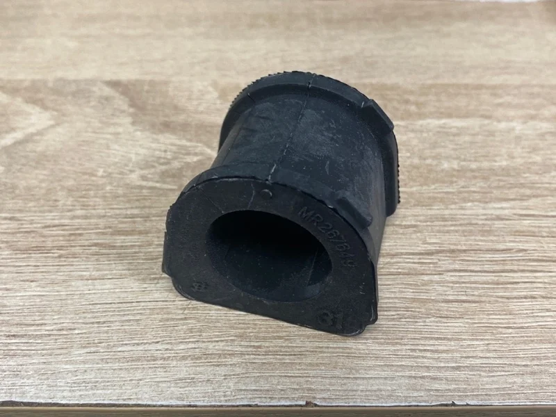 ВТУЛКА MITSUBISHI PAJERO SPORT 1 1998 1999 2000 2001 2002 2003 2004 2005 2006 2007 2008 2009 CVM14 K97W 4D56, передняя