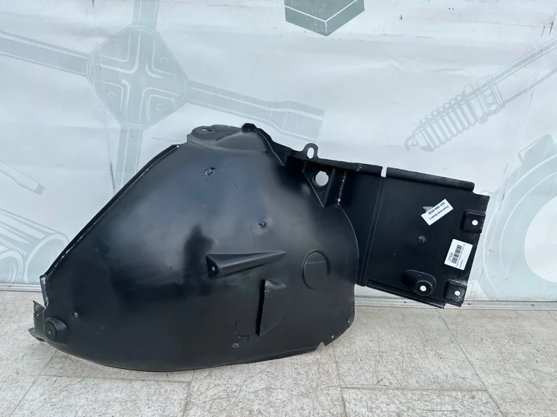 Подкрылок передний левый задняя часть Mercedes-benz W221